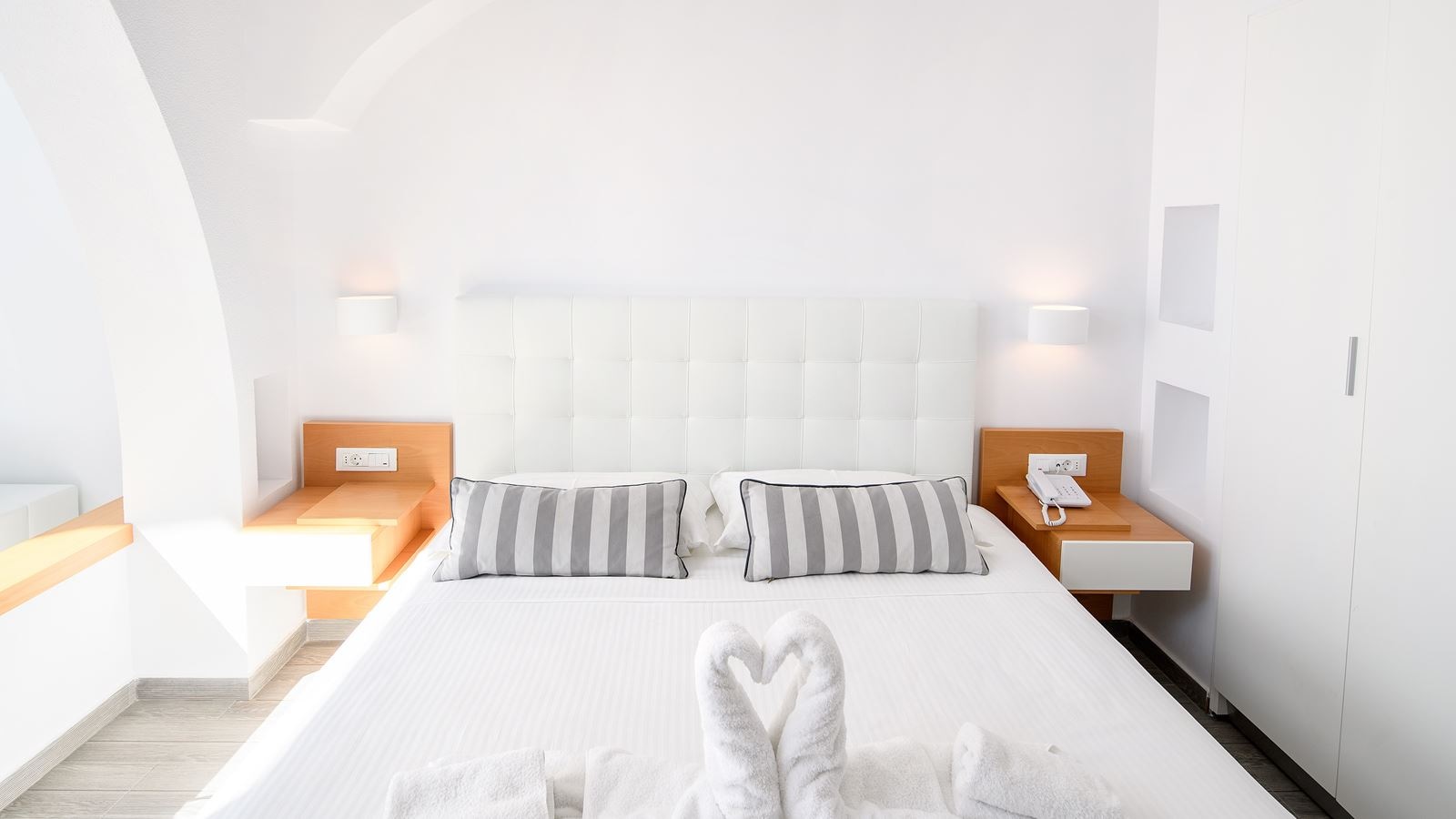 rooms-de-luxe-suite-maisonette