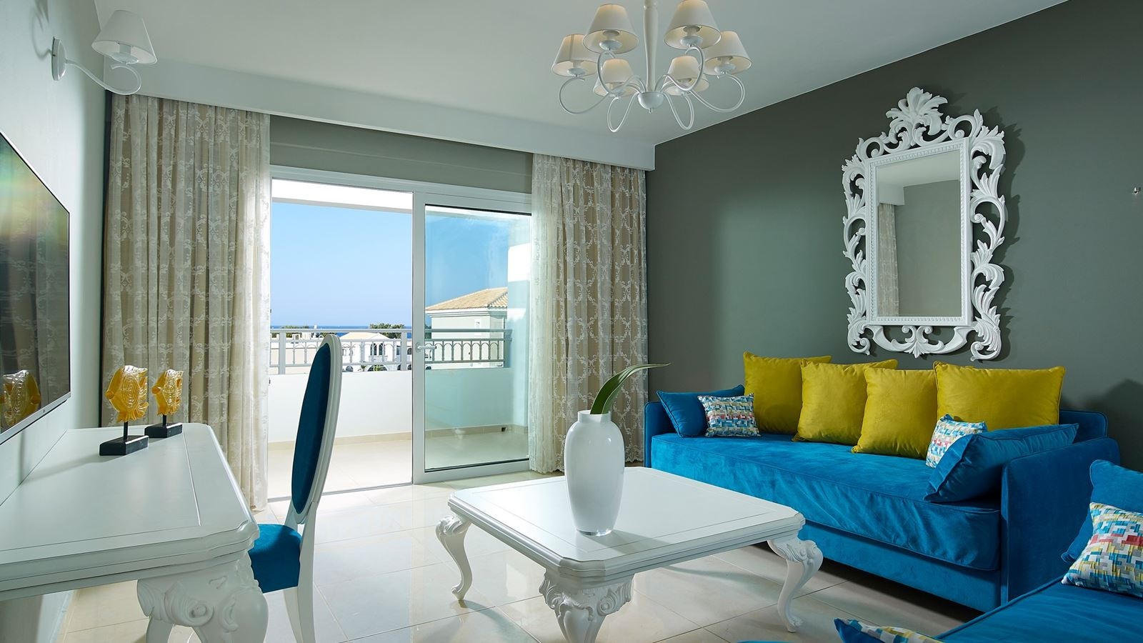 rooms-suite-deluxe-sea-view