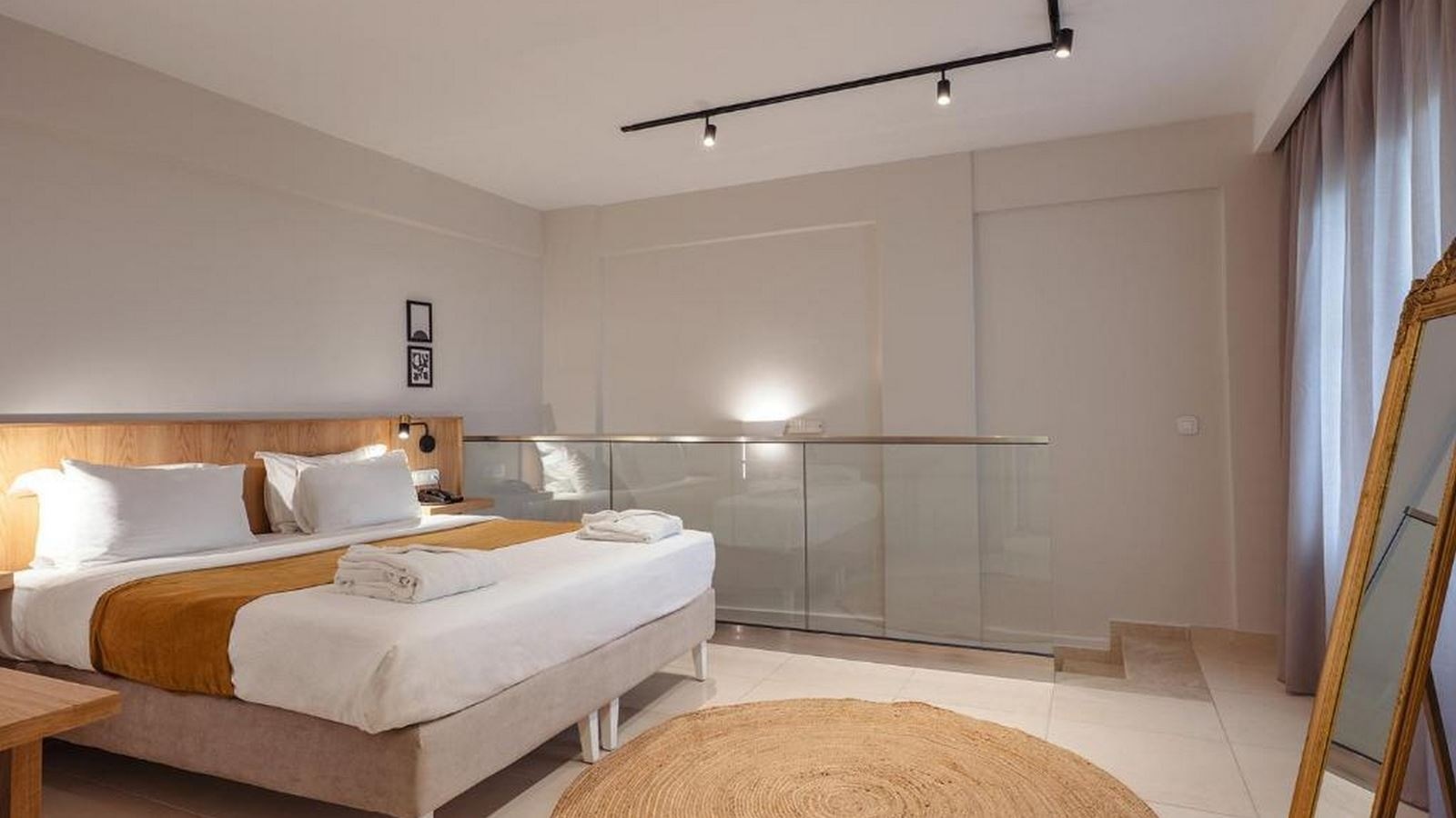 rooms-room--family-2-bedrooms-deluxe-shared-pool