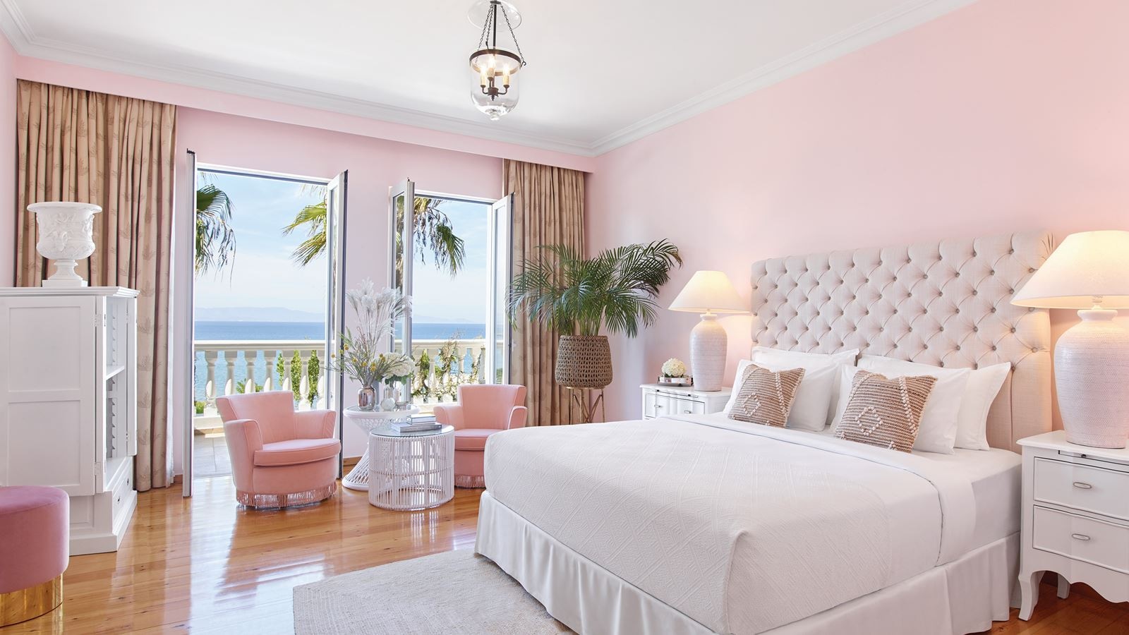 rooms-luxury-guestroom-sea-view
