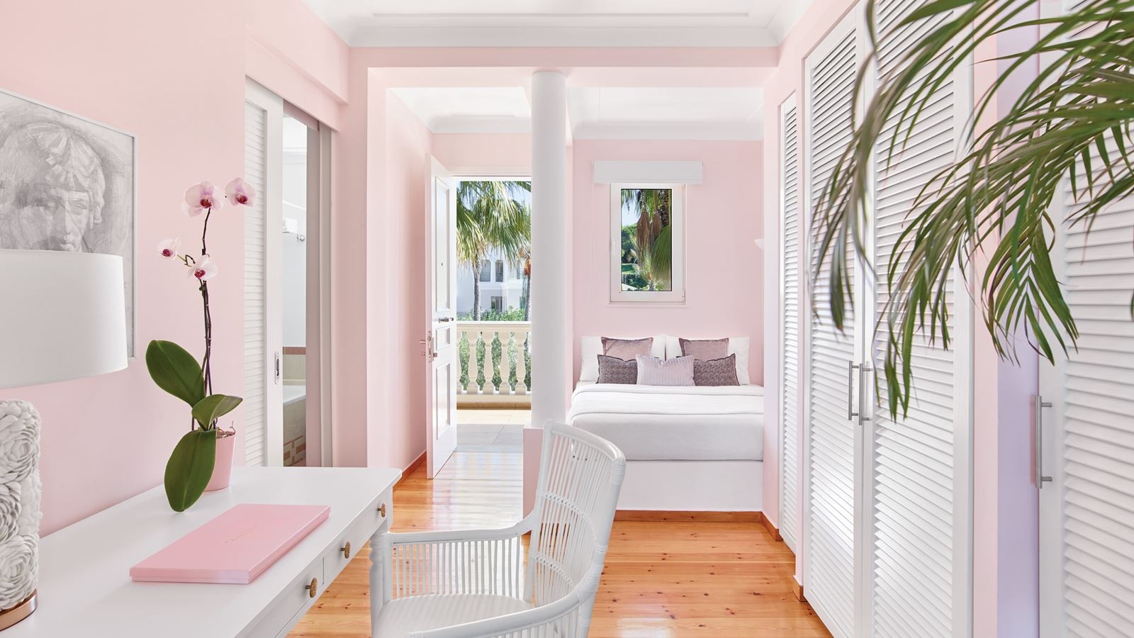 rooms-junior-family-guestroom-sea-view