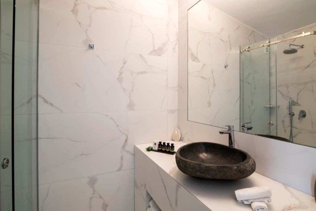 rooms-deluxe-suite-with-private-pool-and-sea-view