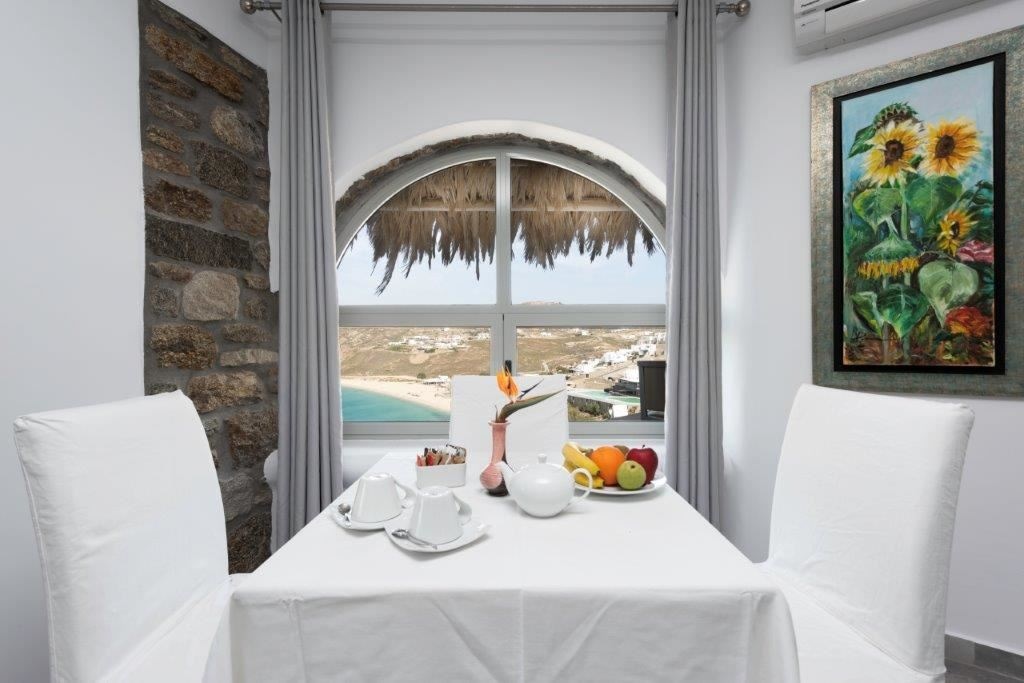 rooms-deluxe-suite-sea-view