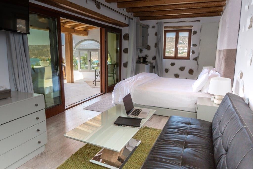rooms-grand-deluxe-suite-with-private-pool-and-sea-view