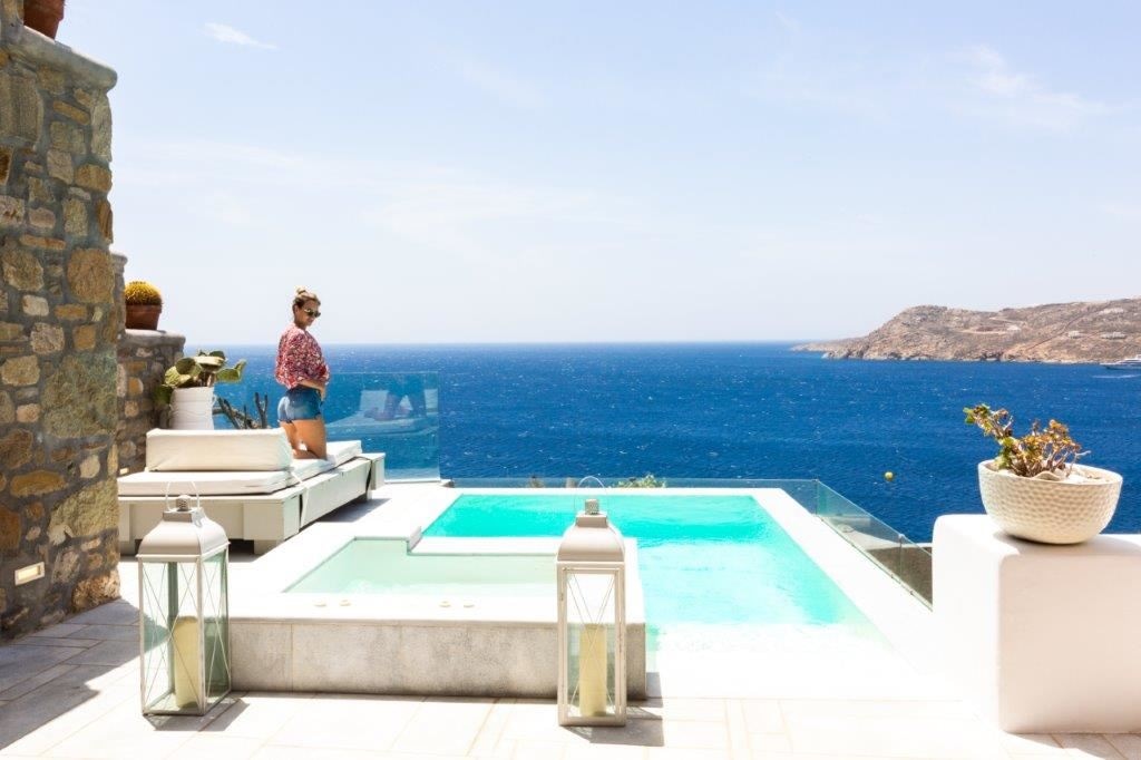 rooms-grand-deluxe-suite-with-private-pool-and-sea-view