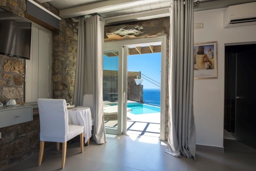 rooms-grand-deluxe-three-bedroom-villa-with-private-pool-and-sea-view