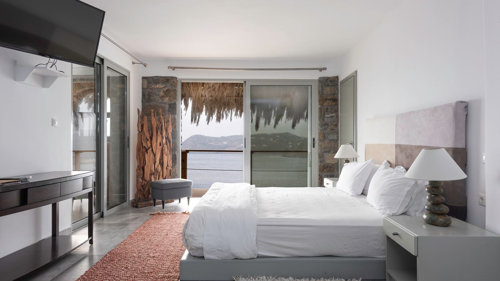 rooms-deluxe-suite-sea-view
