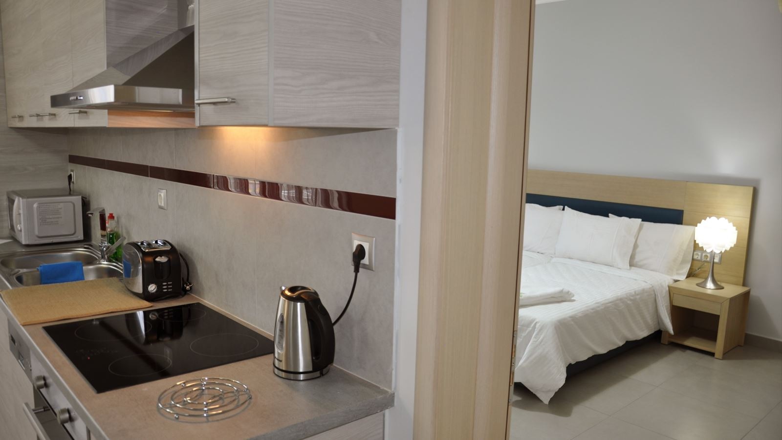 rooms-2-bedroom-sidemountain-view