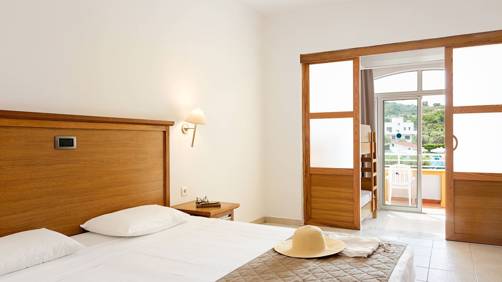 rooms-family-with-sliding-doors