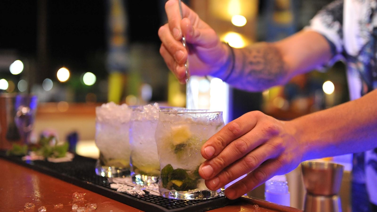 bars-mediterraneo-pool-bar