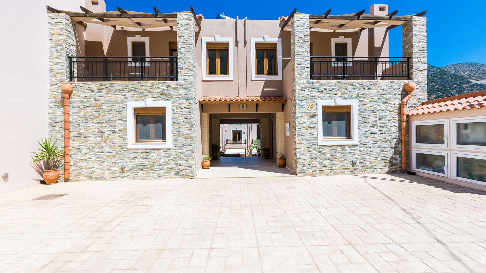 general-main-building