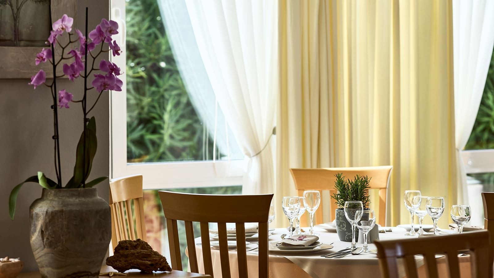 restaurants-main-restaurant