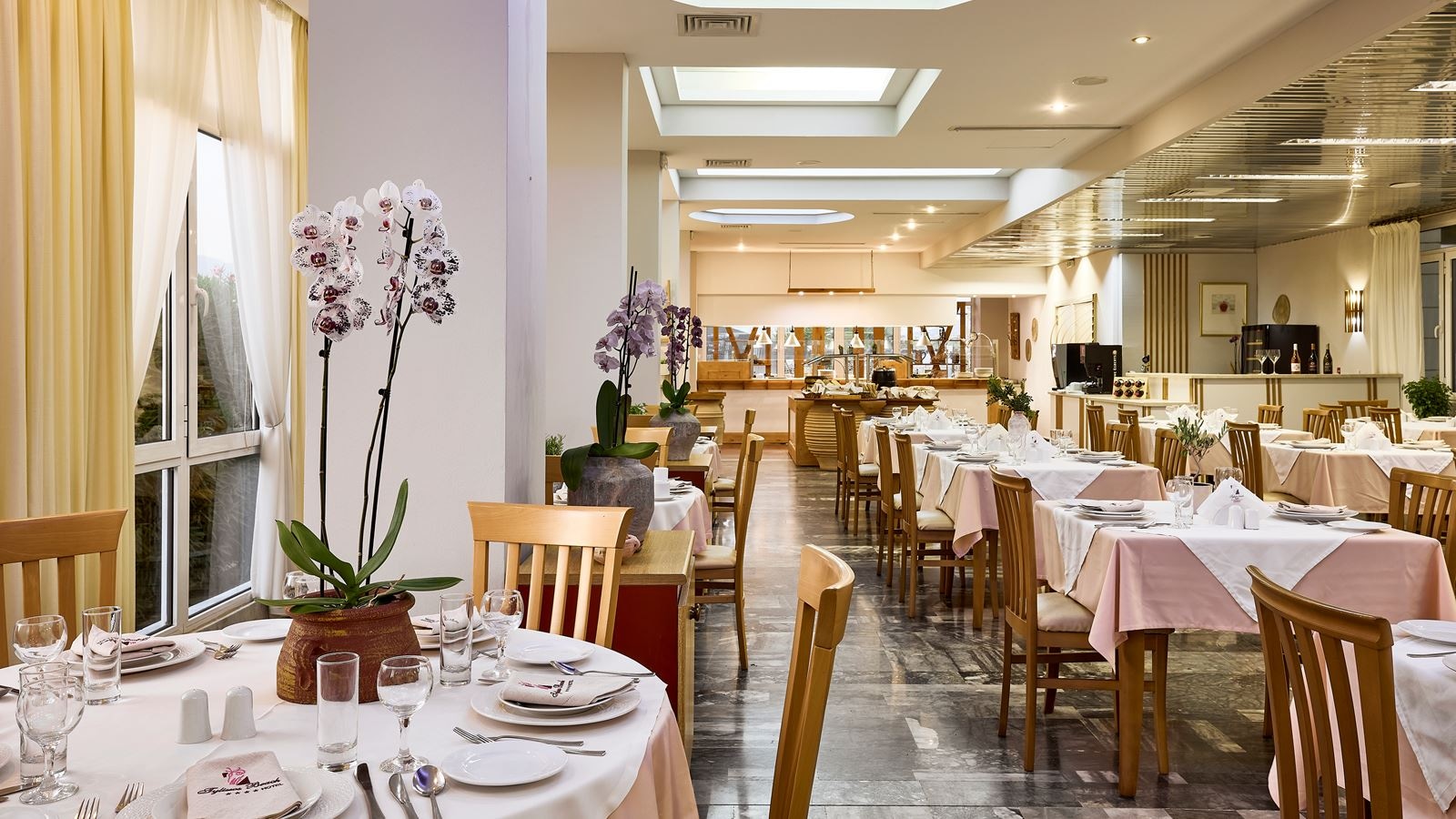 restaurants-main-restaurant