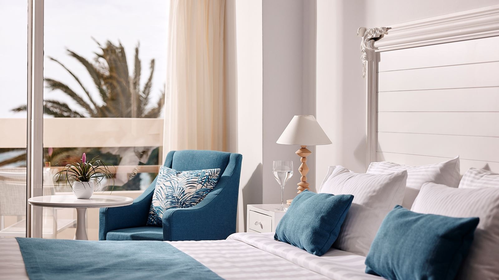 rooms-superior-room-sea-view