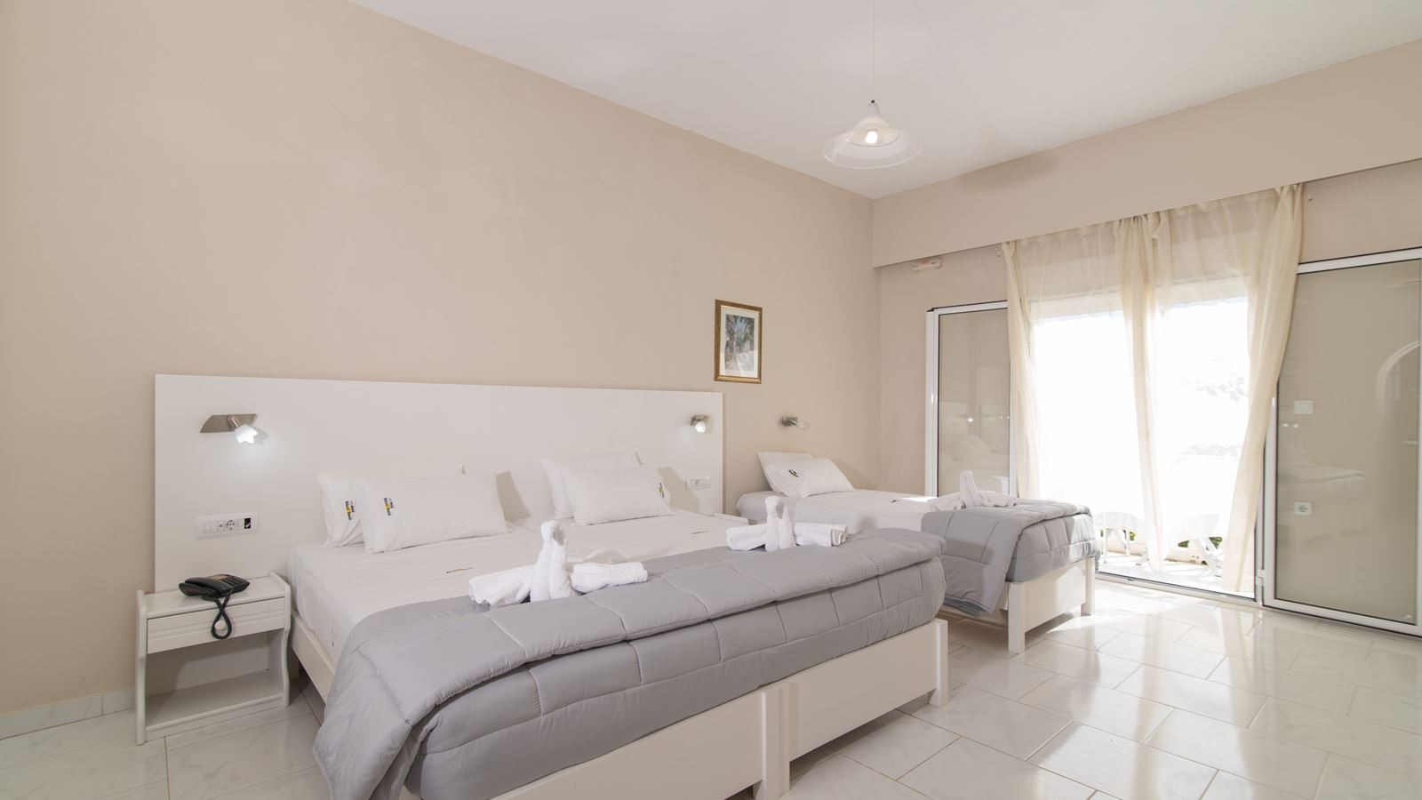 rooms-superior-side-sea-view-with-balcony