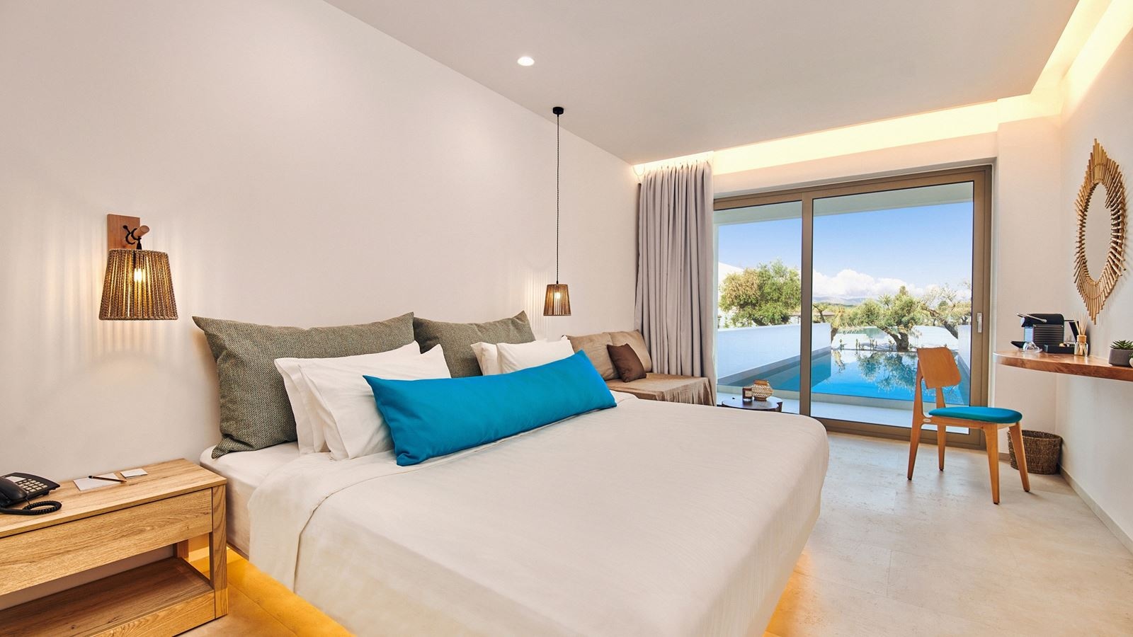 rooms-suite-junior-private-pool-for-2-adults