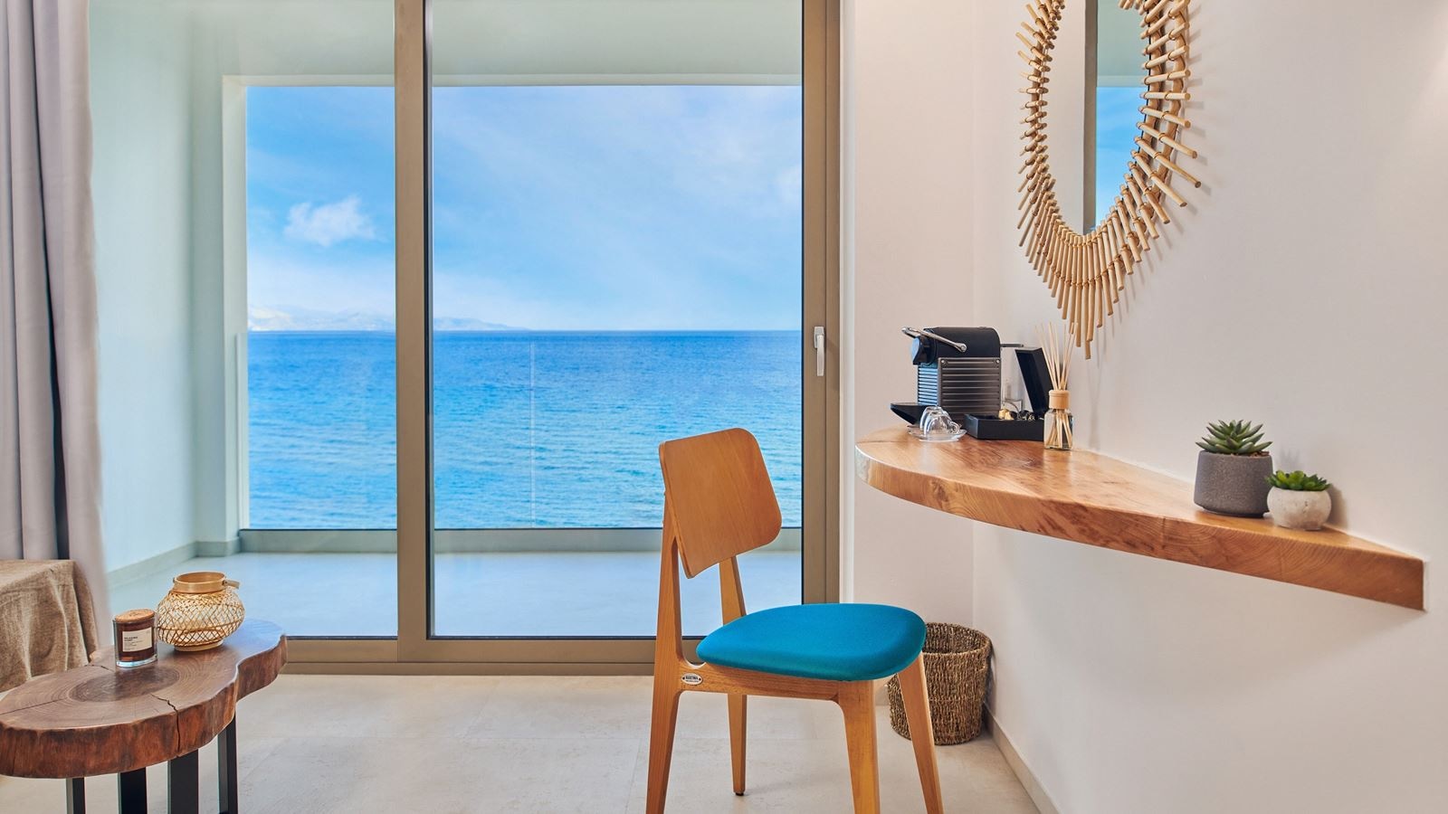 rooms-suite-junior-sea-view-for--2-adults