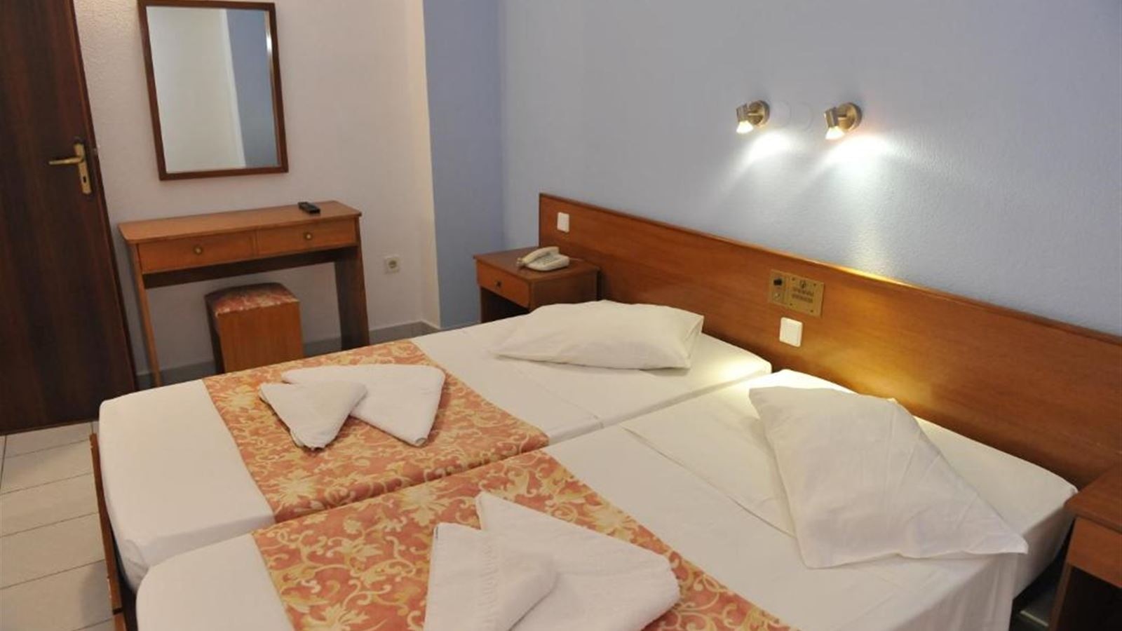 rooms-studio-double-balcony-or-terrace