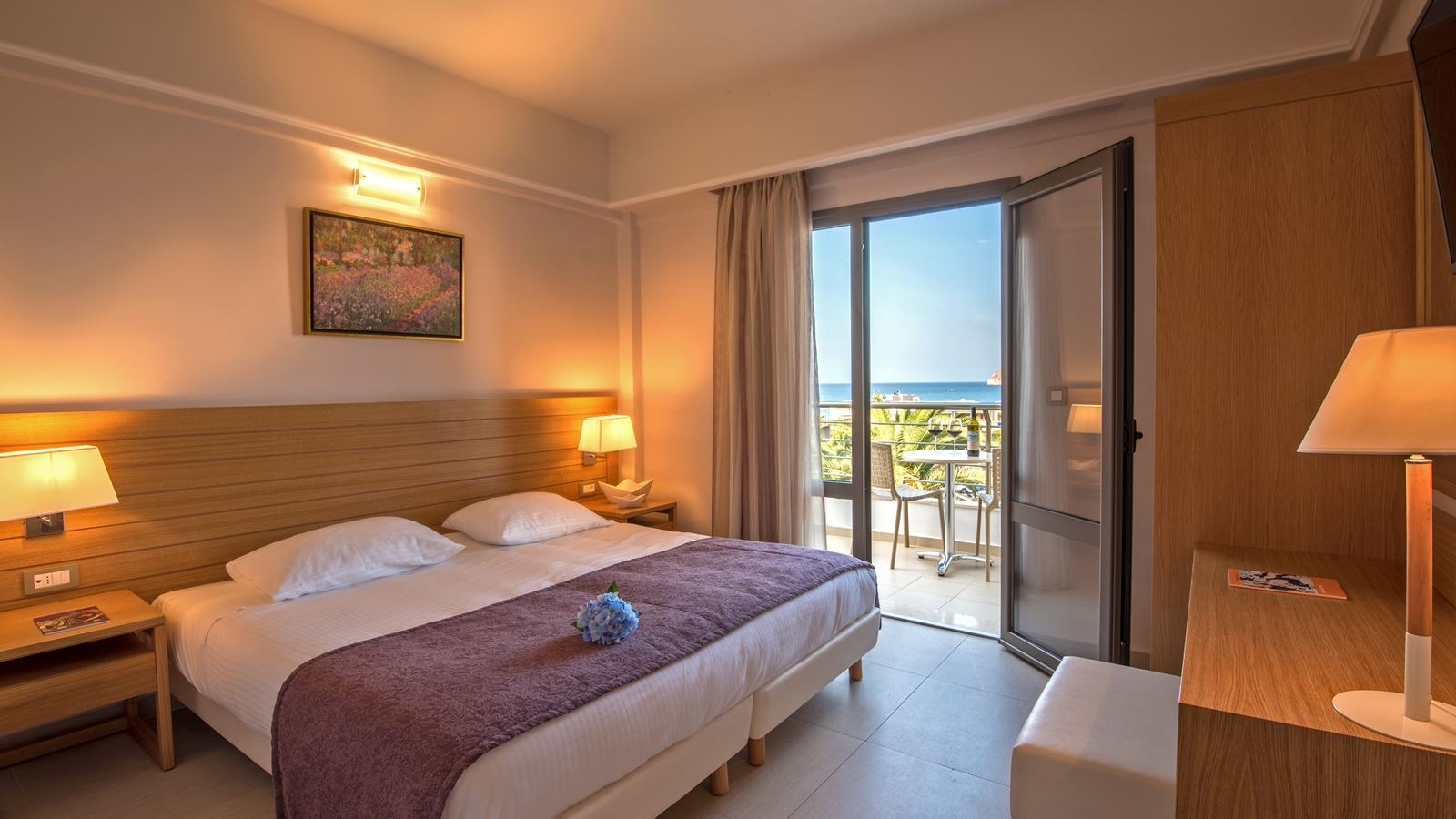 rooms-studio-pool-viewgarden-view