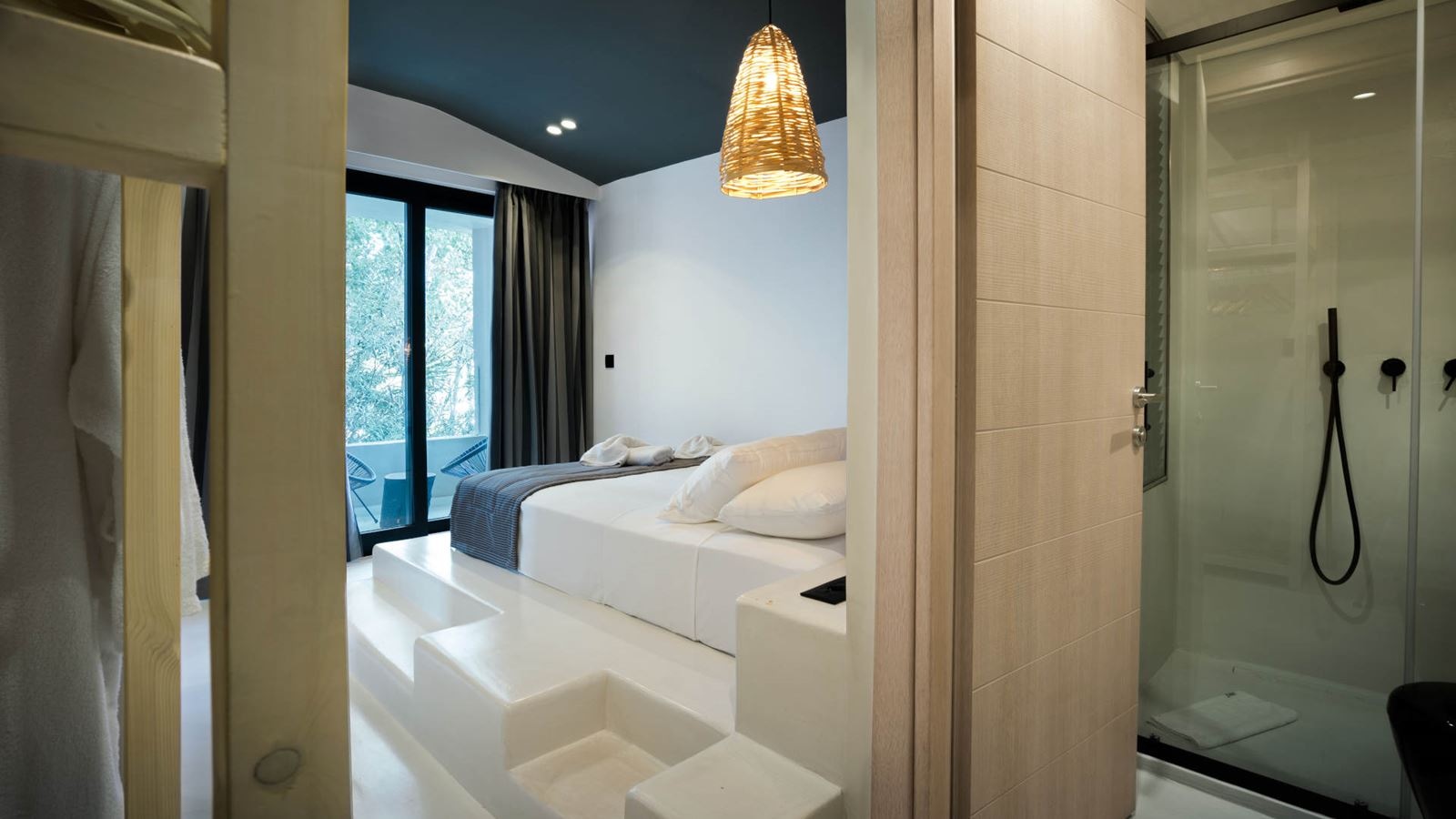 rooms-executive-room-with-landscape-view