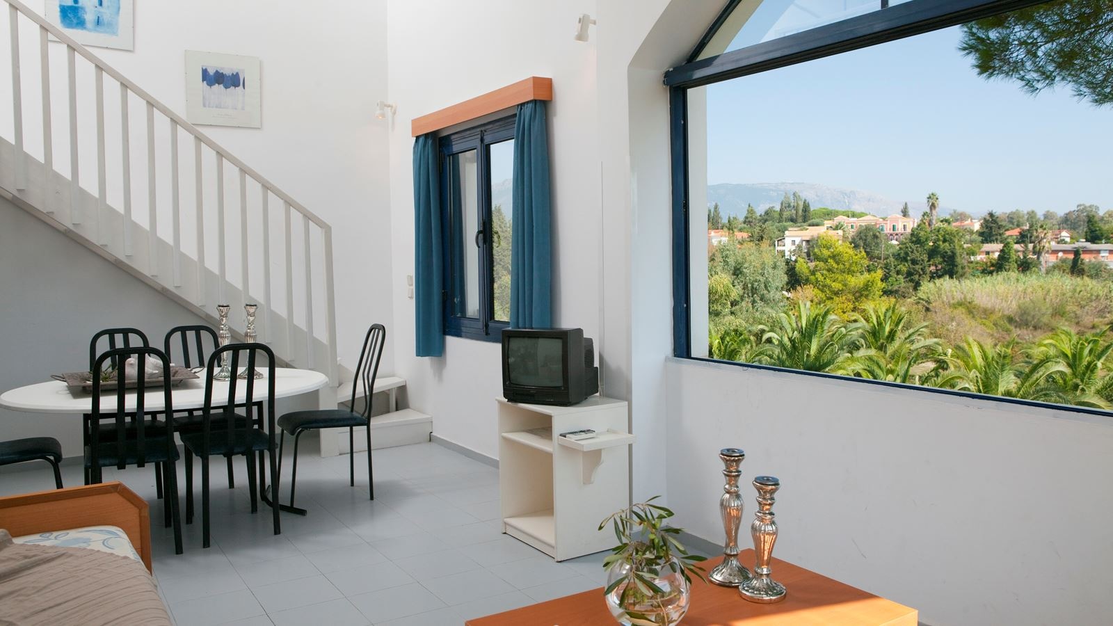 rooms-2-bedrooms-apartment