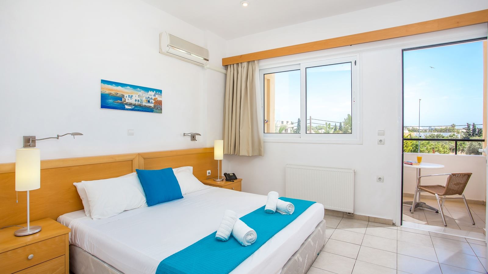 rooms-studio-for-2-pax-poolroad-view-with-balcony