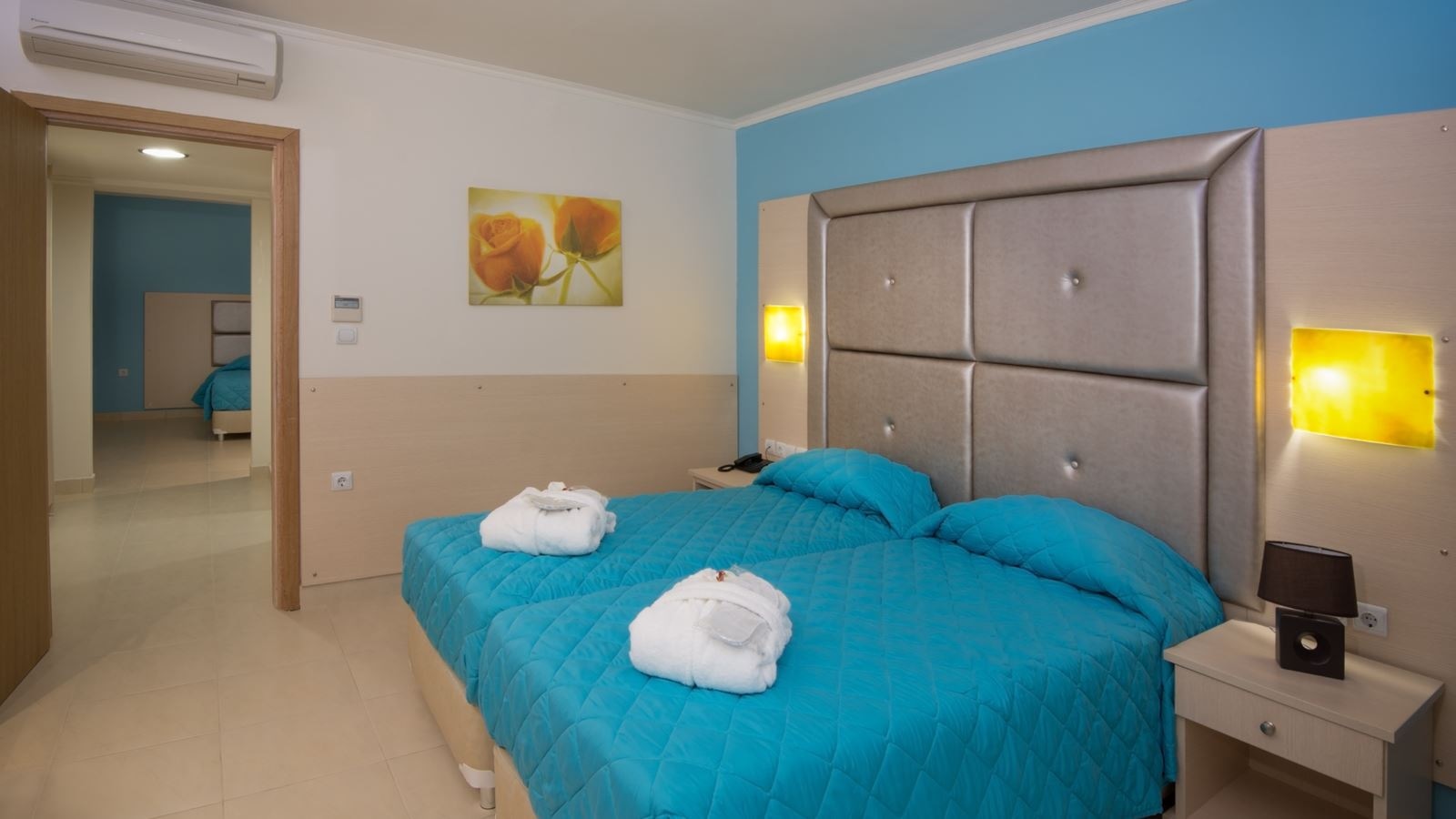 rooms-family-room-sea-view