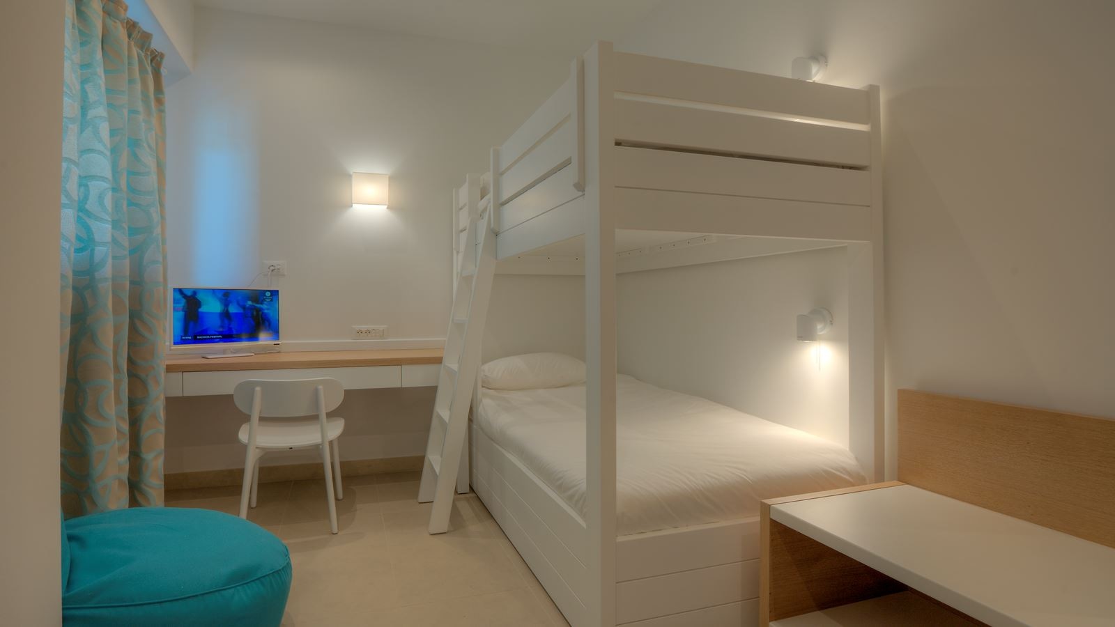 rooms-family-room-bunkbeds