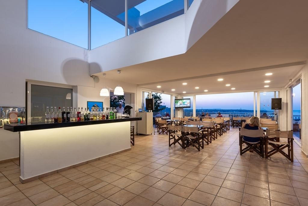 restaurants-main-building