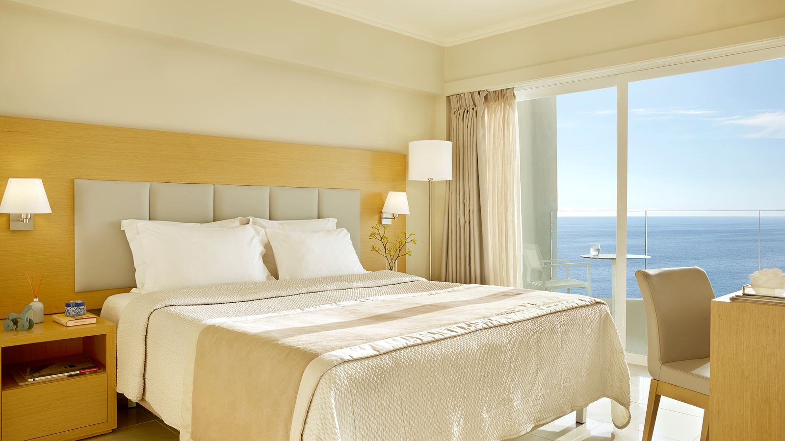 rooms-comfort-room-seaview