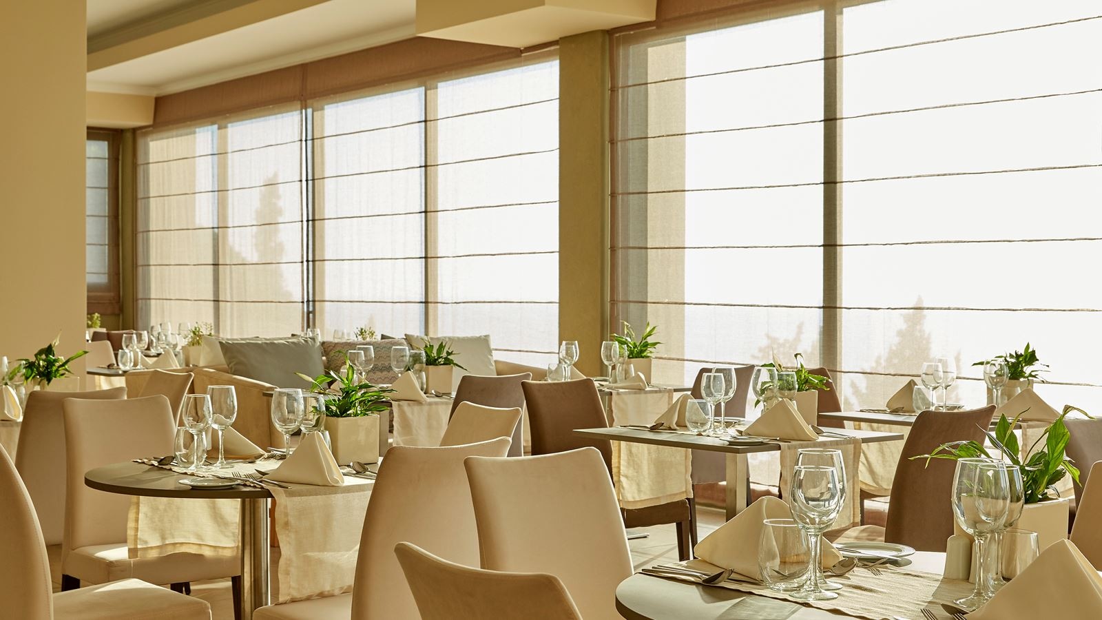 restaurants-perla-restaurant