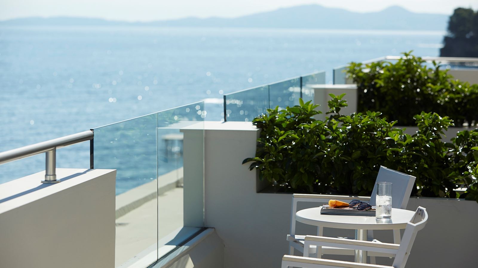 rooms-executive-art-suite-sea-view