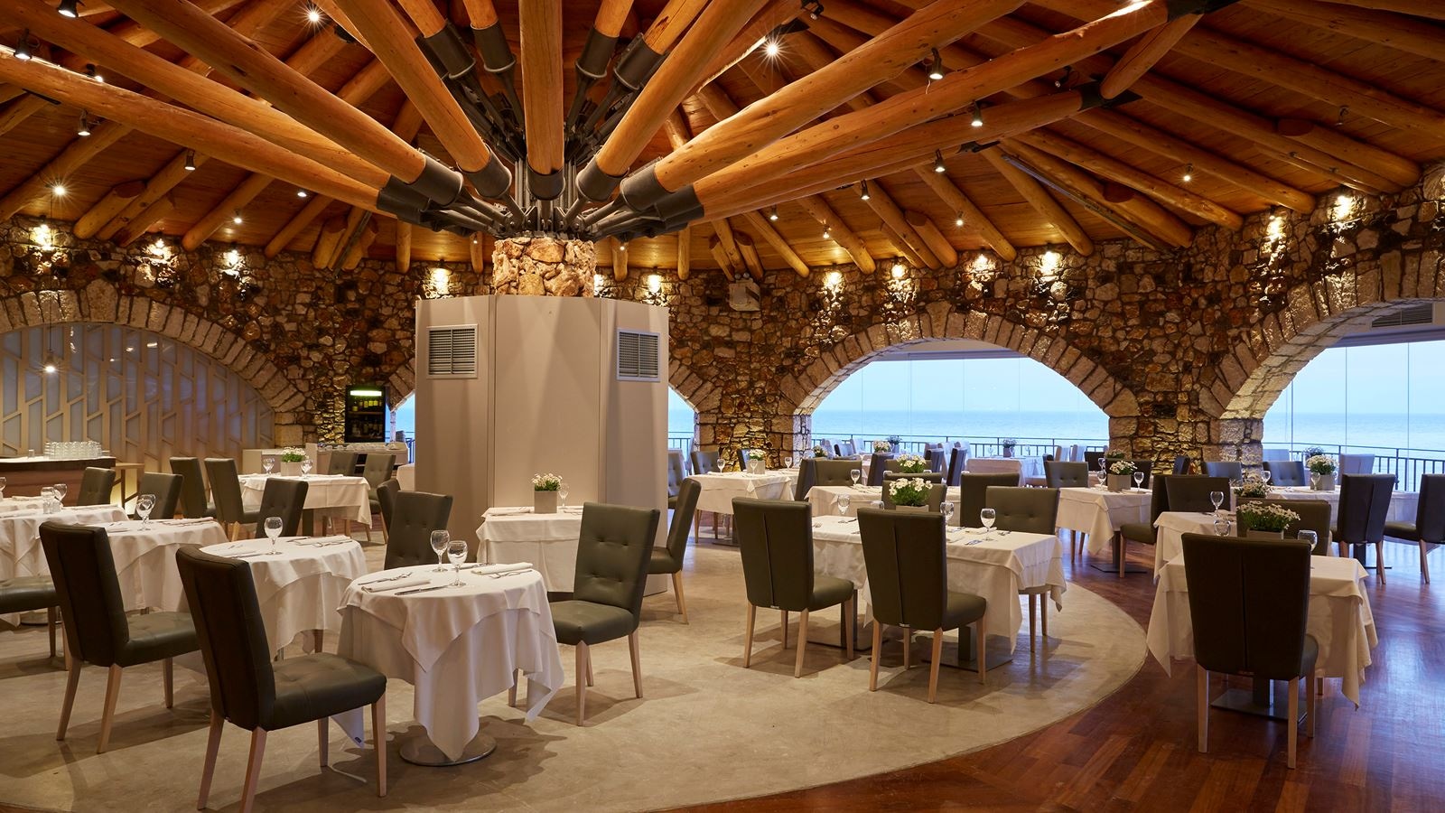 restaurants-petra-main-restaurant