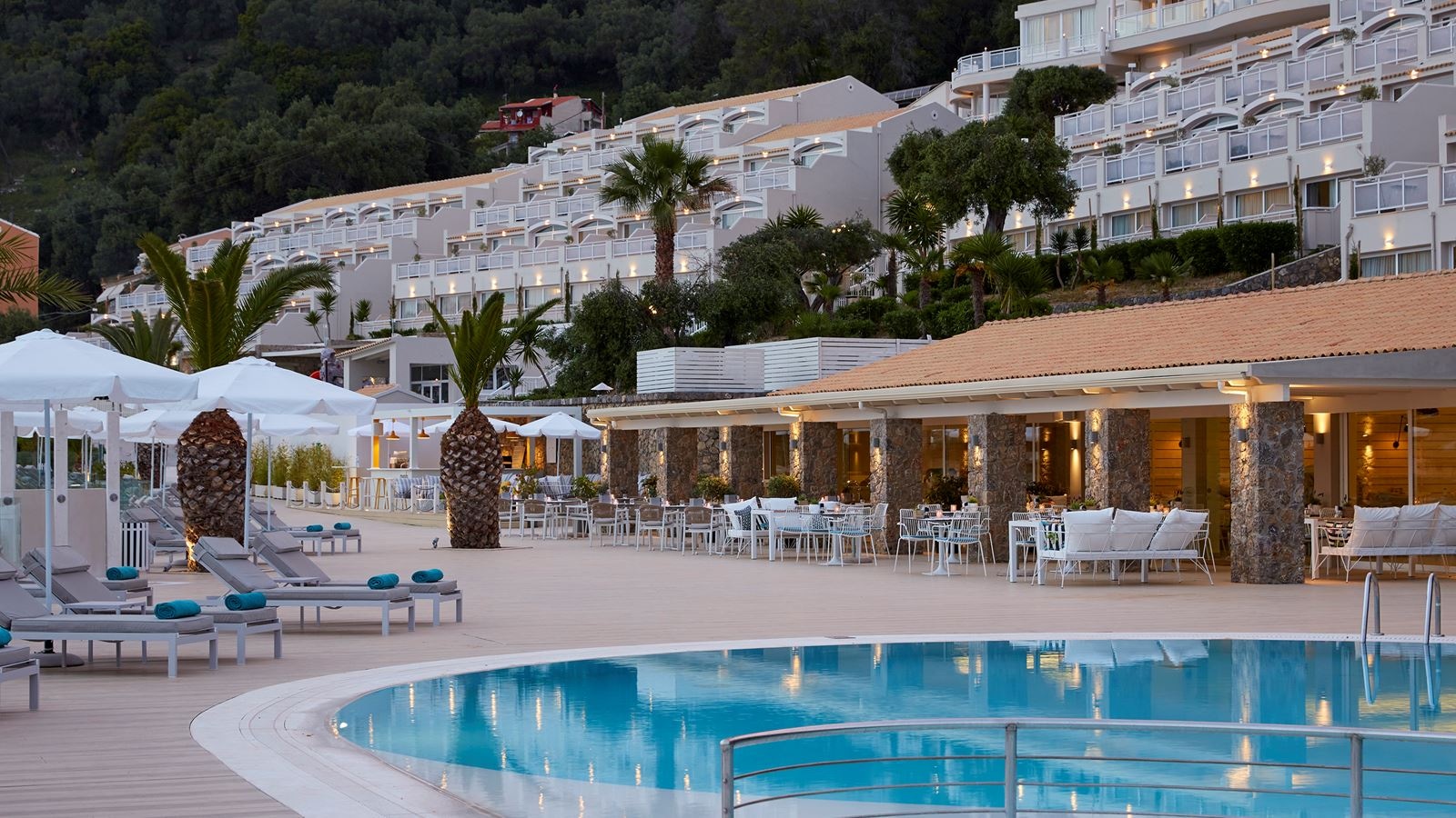 bars-laguna-pool-bar