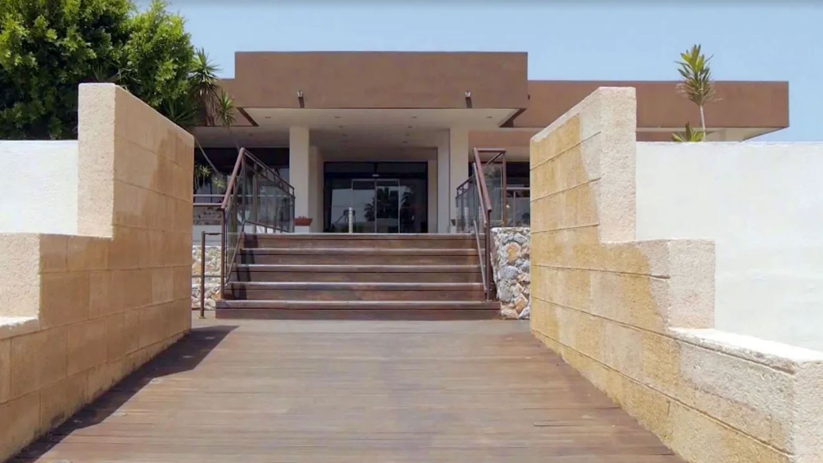 general-main-building