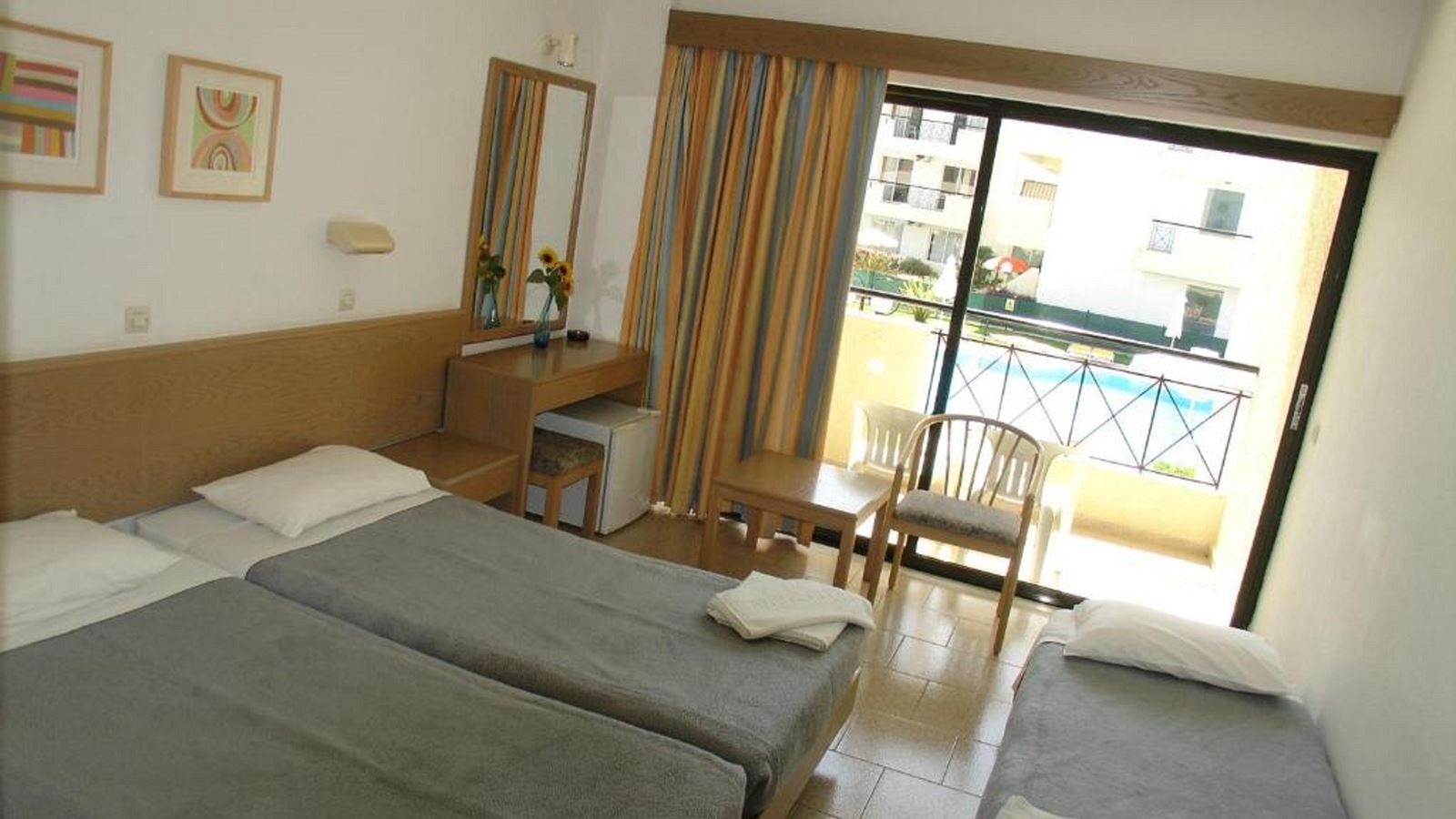 rooms-double-standard-room