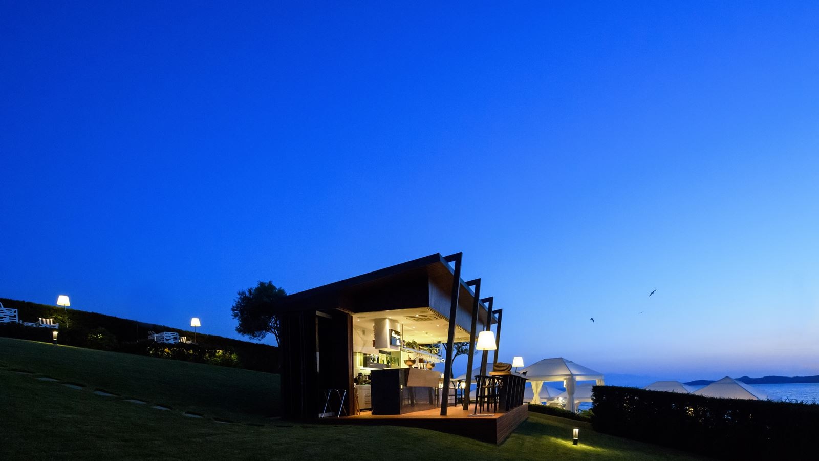 bars-avaton-champagne-bar