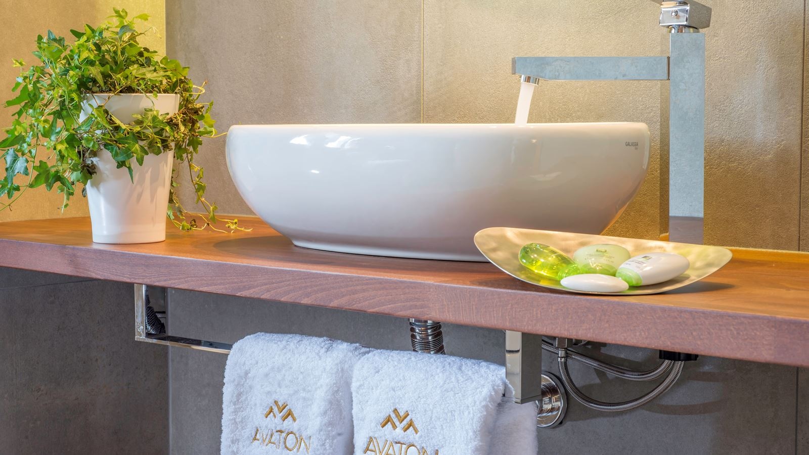 rooms-deluxe-room-with-private-pool