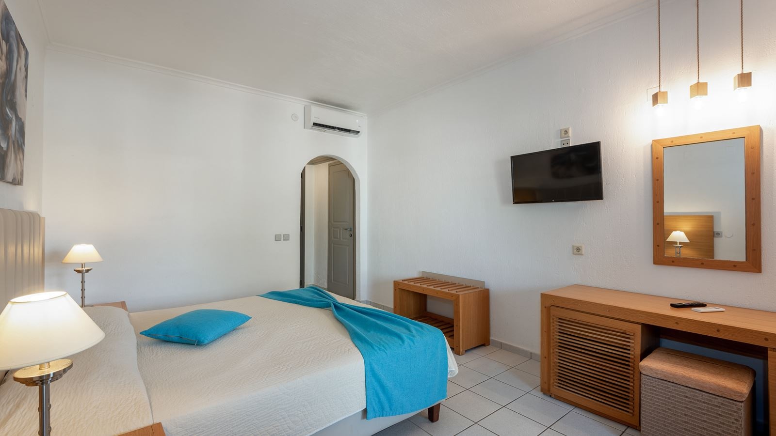 rooms-bungalow-standard-double-balcony-or-terrace