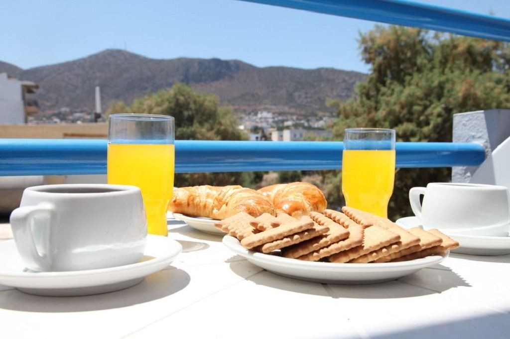 rooms-one-bedroom-apartment-with-mountain-view