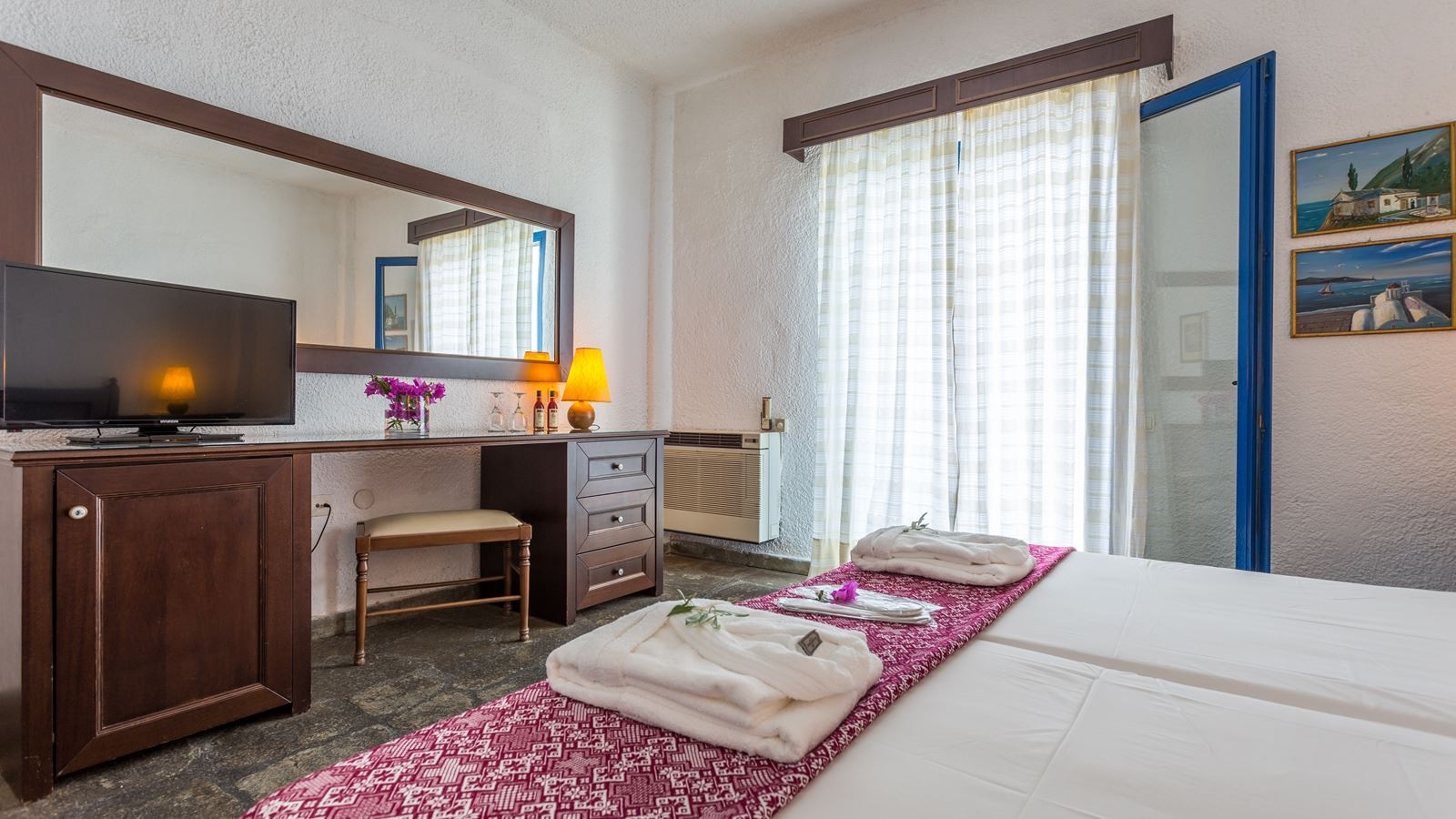 rooms-single-room-sea-view