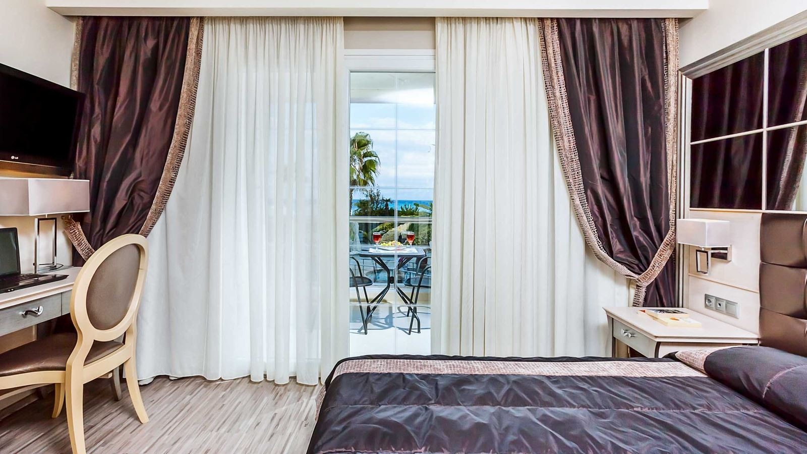 rooms-double-sea-view-room