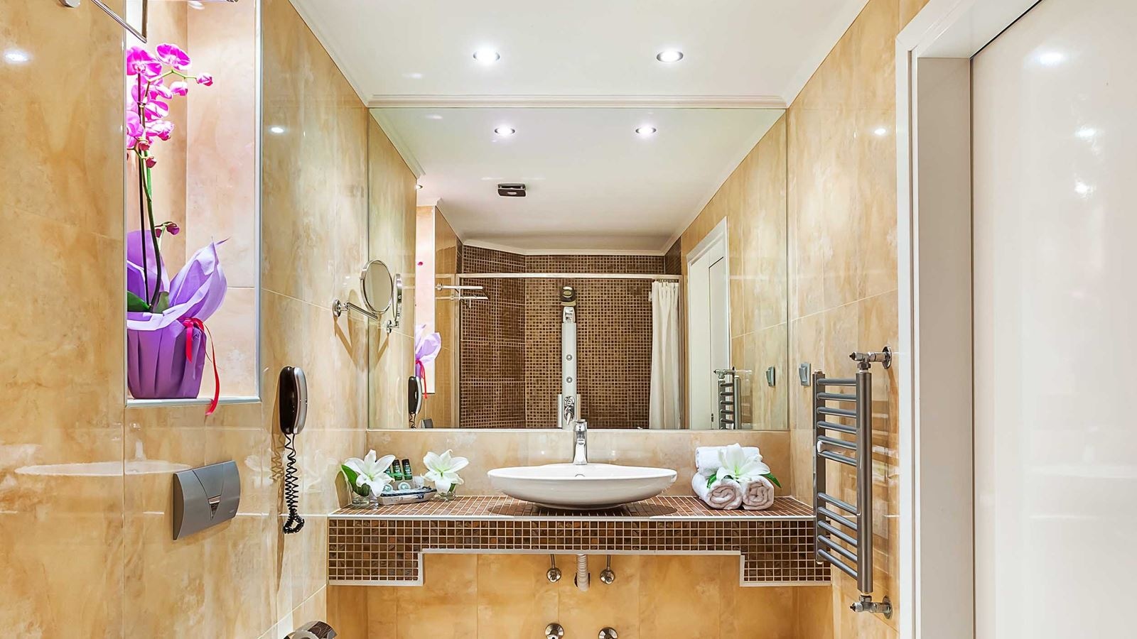 rooms-family-suite-2bedrooms-garden-view