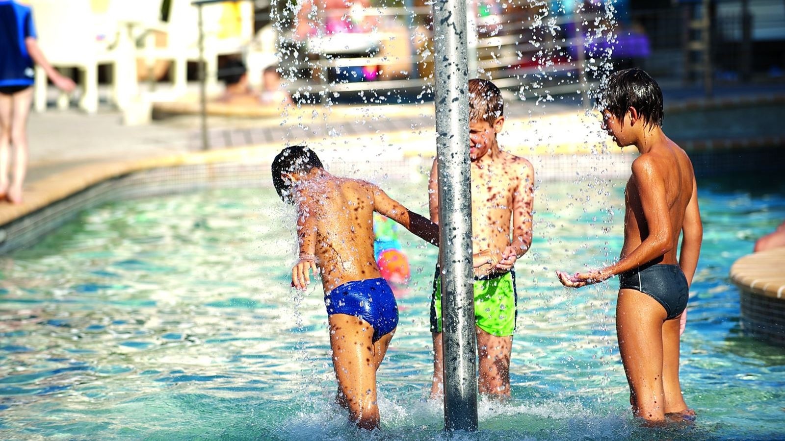 pools-outdoor-childrens-pool