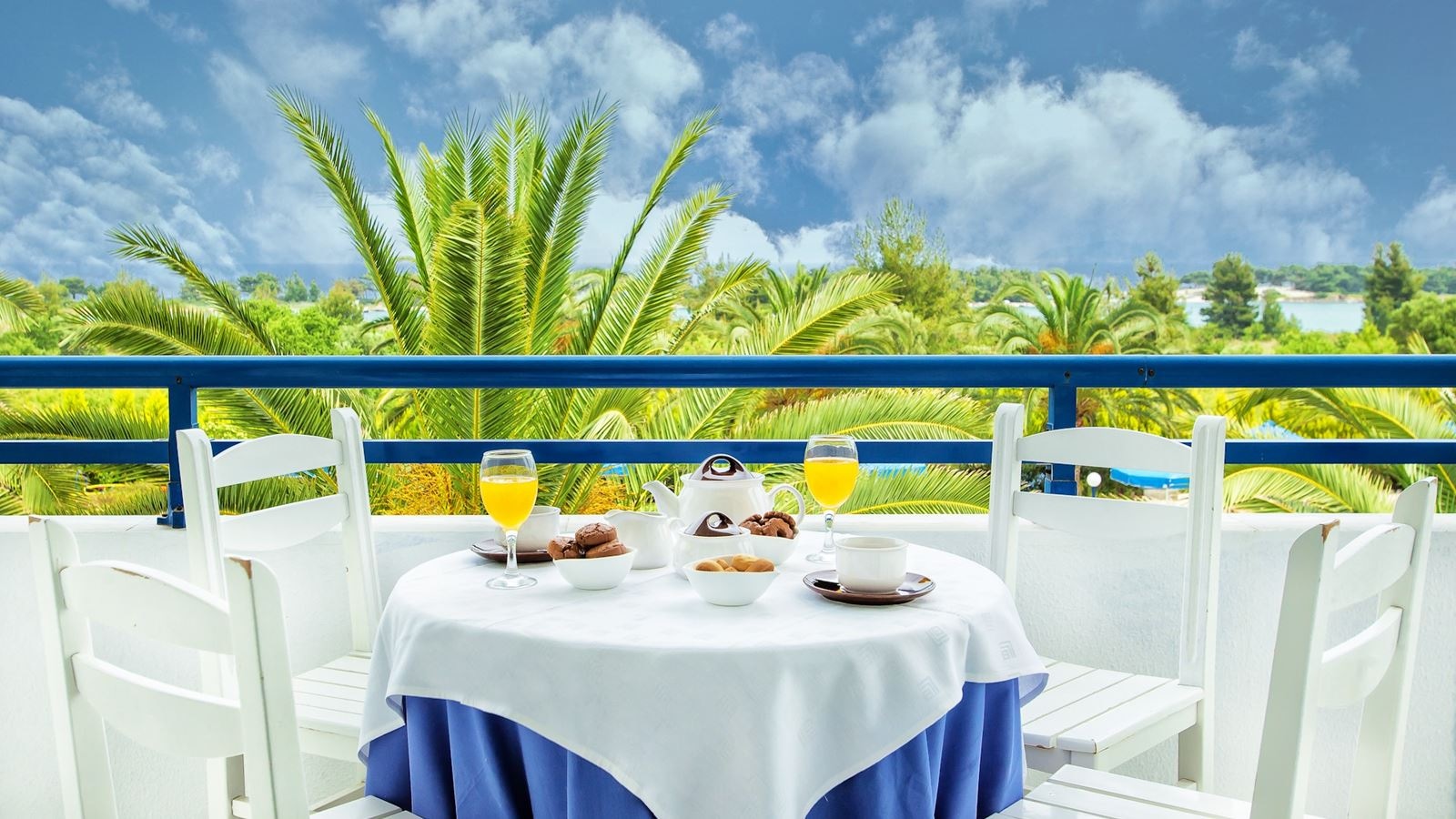 rooms-family-room-sea-view