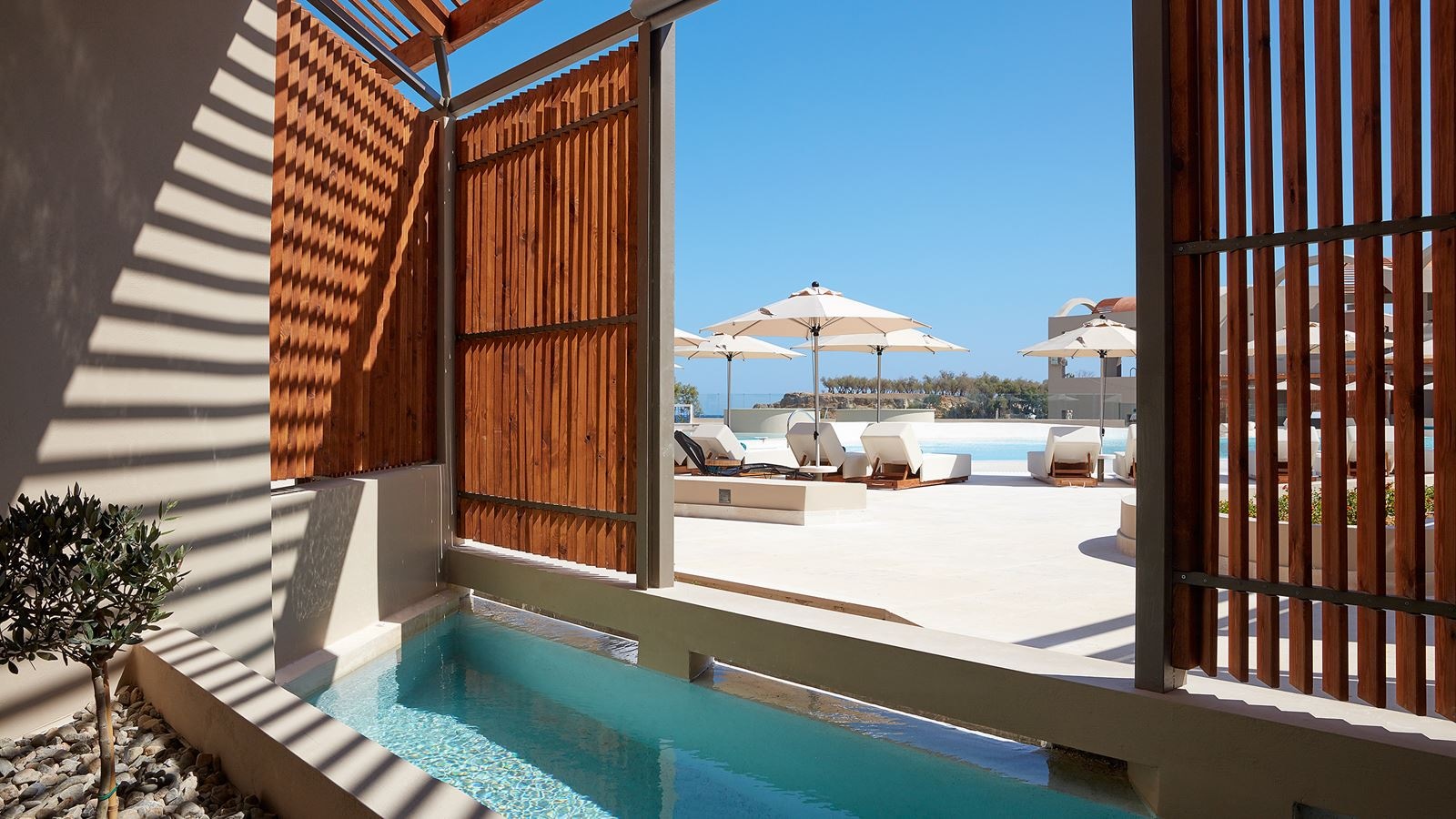 rooms-upbeat-retreat-sea-view-with-heated-plunge-pool