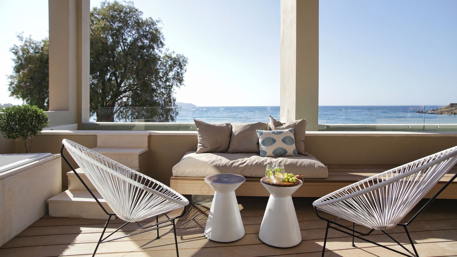 rooms-ultimate-haven-sea-front-with-heated-private-pool-and-jacuzzi