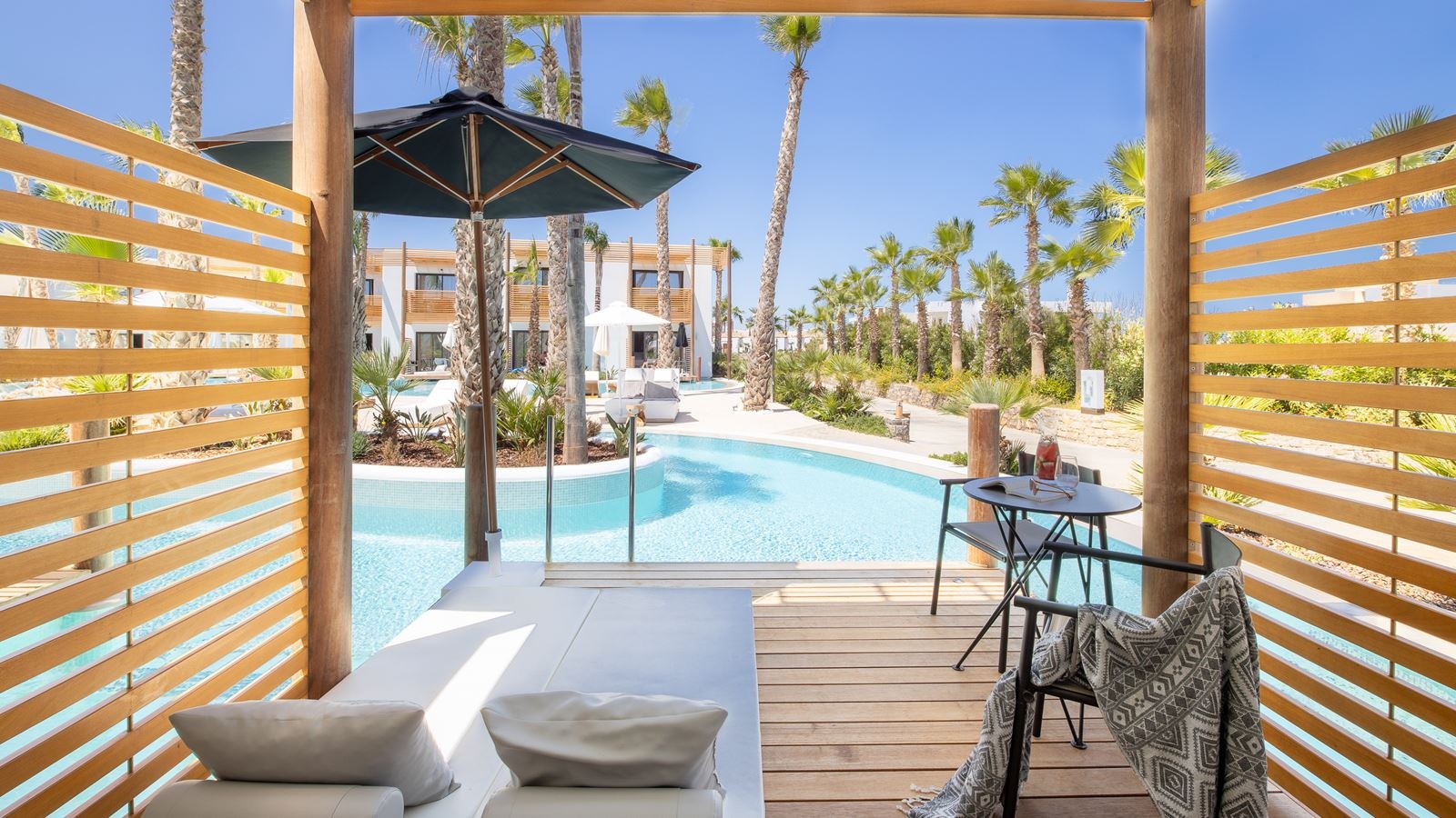 rooms-premium-swim-up