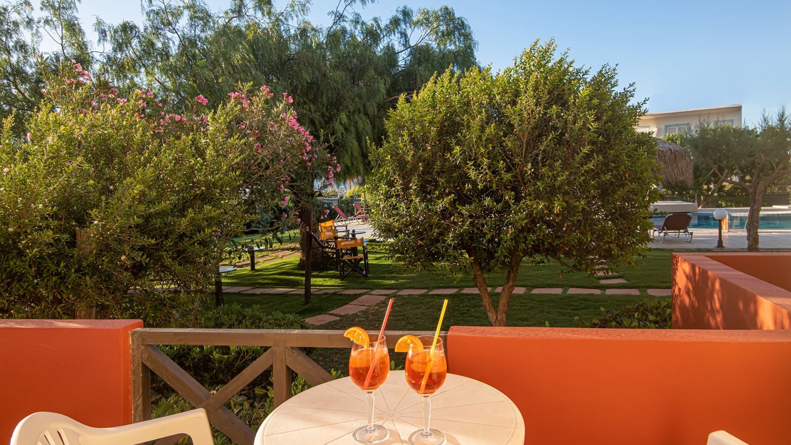 rooms-triple-one-bedroom-apartment-with-garden-or-pool-view