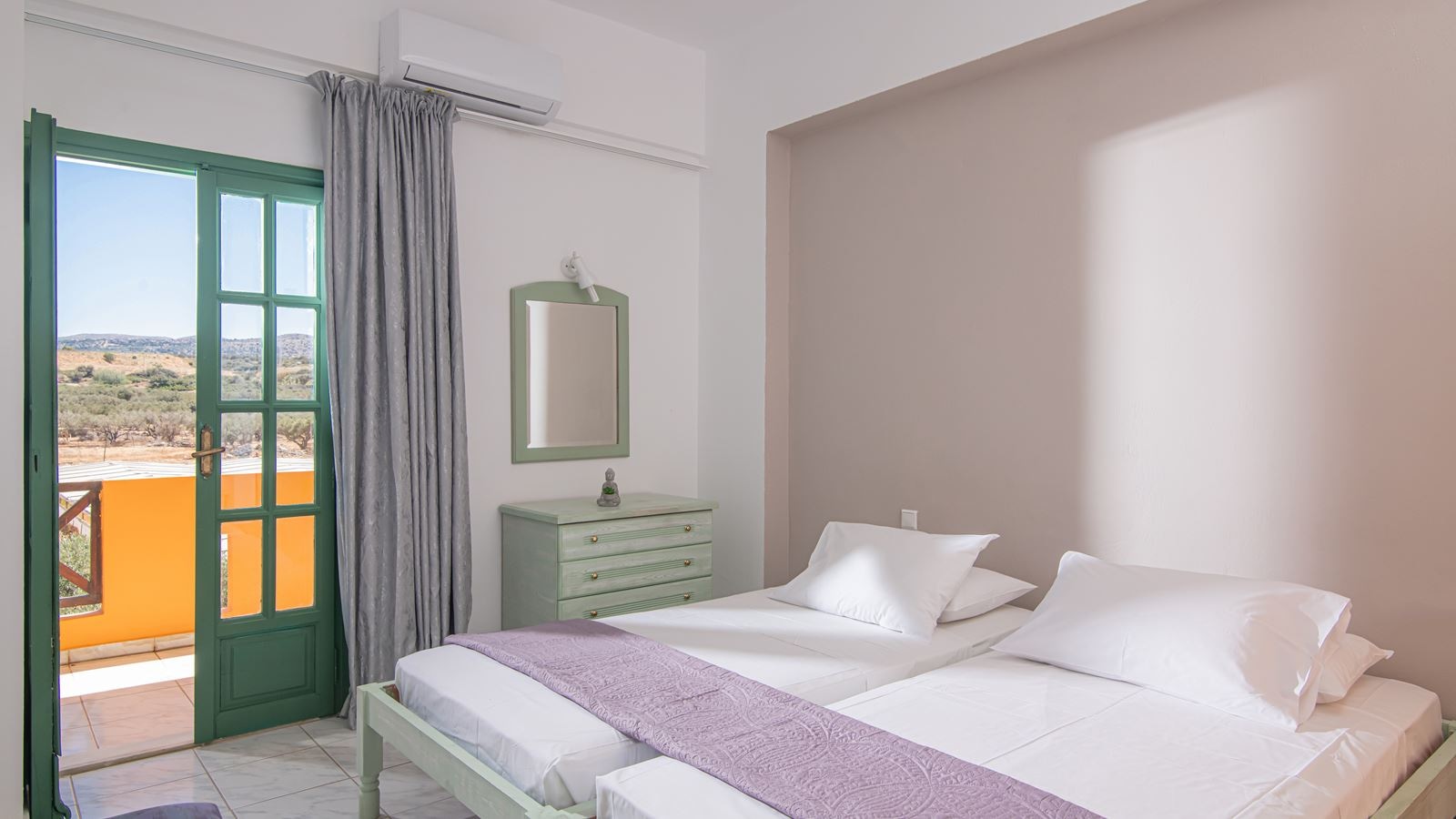 rooms-triple-one-bedroom-apartment-with-garden-or-pool-view